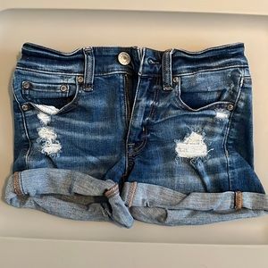American Eagle super stretch midi jean shorts. Women’s size 00.